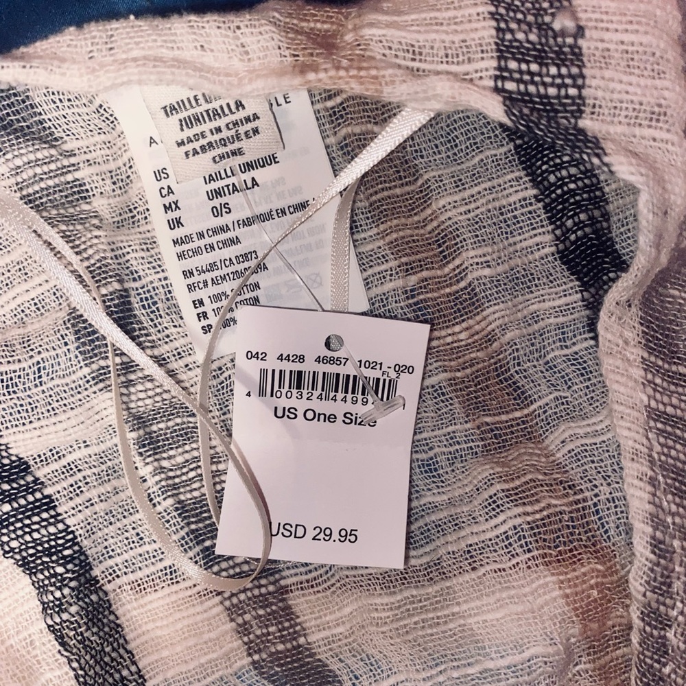 American Eagle NWT Fringe Kimono / Cover Up / Cardigan - Picture 3 of 3